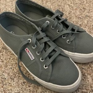 Size 37 grey platform Superga. EUC. Minor smudges on rubber, canvas is perfect.